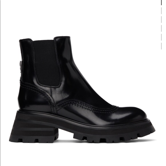 Alexander McQueen Wander Chelsea Boots - Picture 2 of 9
